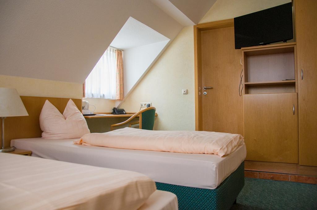 Domizil Alte Post Hotell Püttlingen Rom bilde