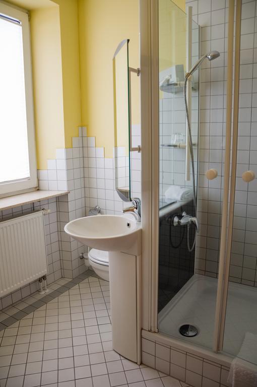 Domizil Alte Post Hotell Püttlingen Eksteriør bilde