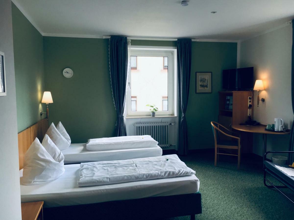 Domizil Alte Post Hotell Püttlingen Eksteriør bilde