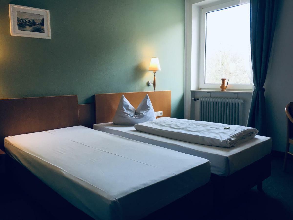 Domizil Alte Post Hotell Püttlingen Eksteriør bilde