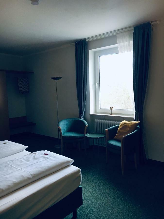 Domizil Alte Post Hotell Püttlingen Eksteriør bilde